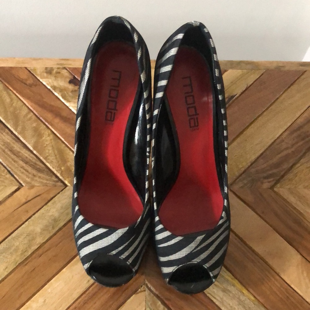 Moda Heels - Picture 4 of 5
